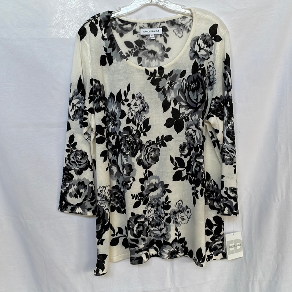 Emily Daniels - Lightweight floral sweater XL
